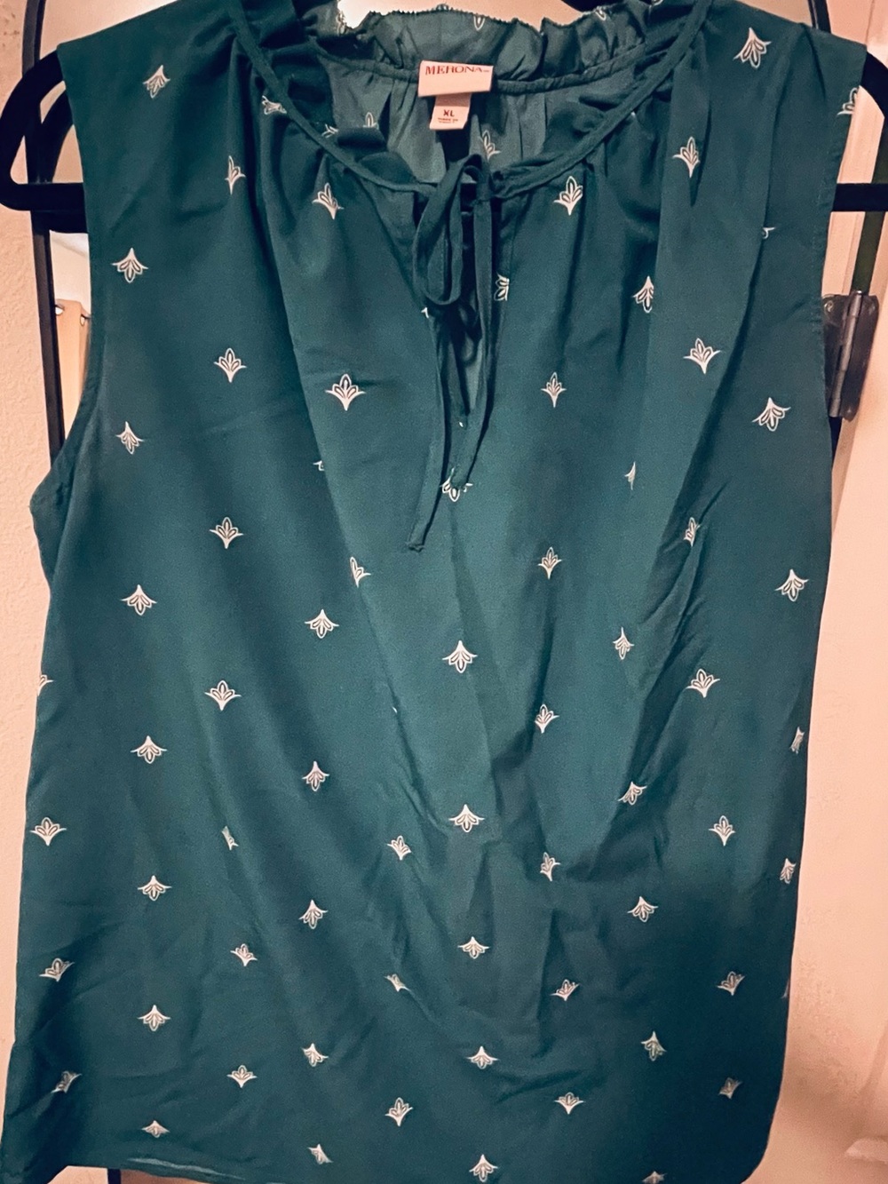 Merona Teal Green Sleeveless Tie-Neck Camisole with White Motif